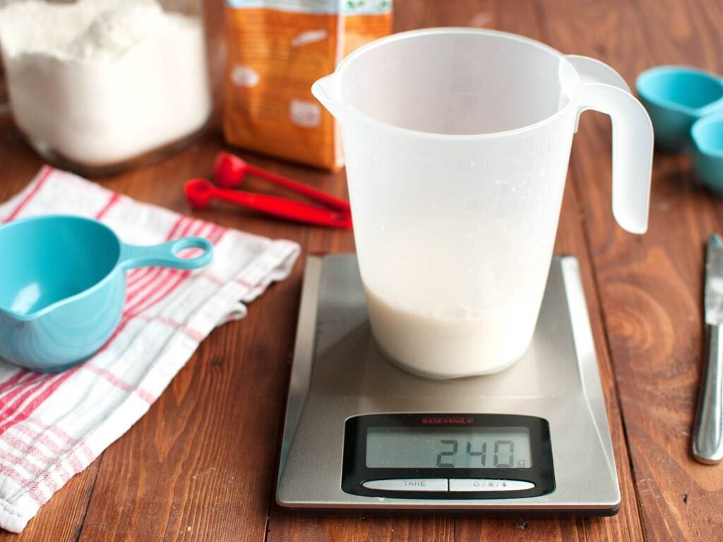 When working with liquid ingredients, you have the option of using a measuring cup or a scale, both of which provide equal accuracy. Armed with easy-to-switch information (8 ounces in a cup), you have the flexibility to seamlessly switch between these two modes as the situation demands.